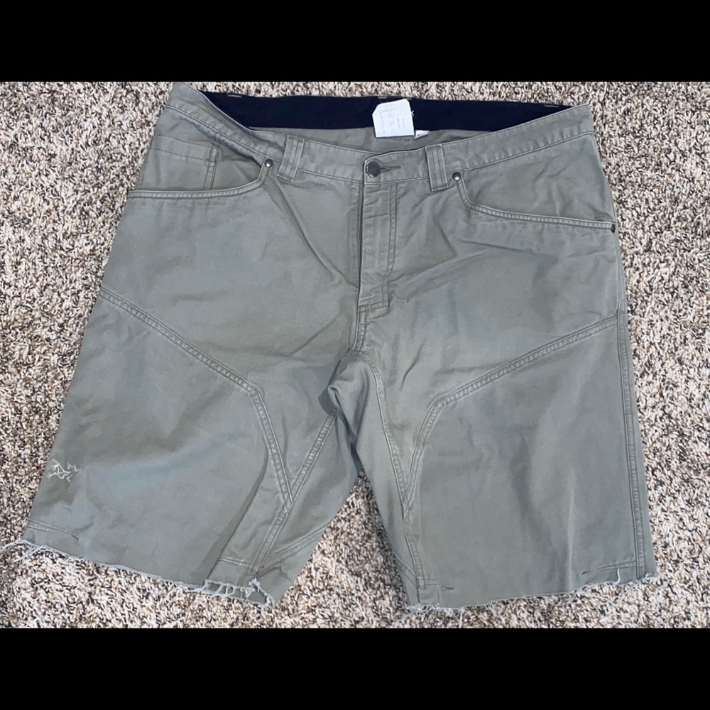 Men’s ARCTERYX Canvas Stand Up Cotton Shorts 38